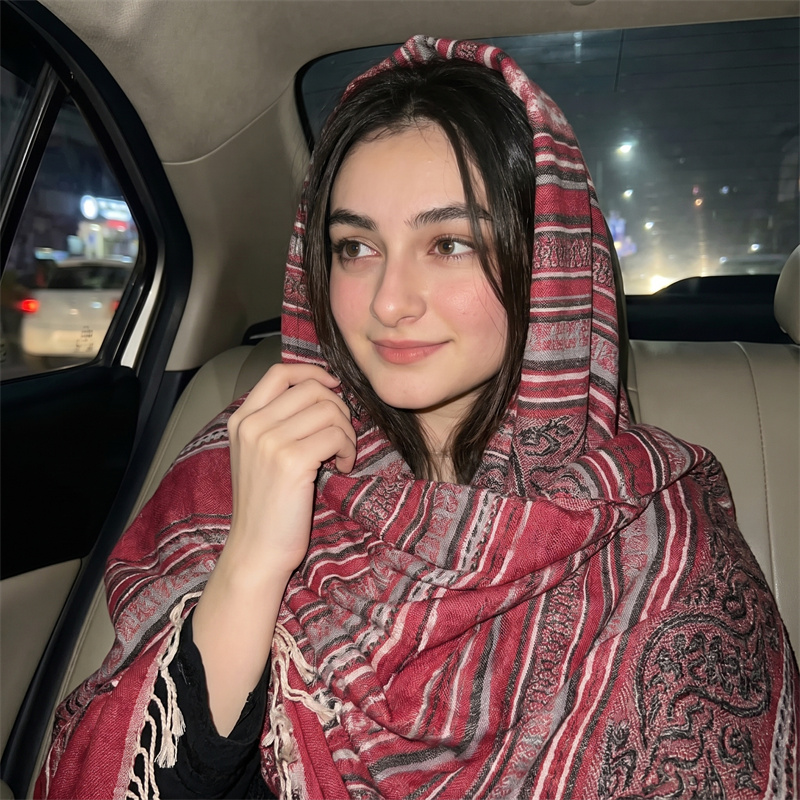 ผ้าคลุมศีรษะลายเพสลีย์สไตล์วิน - Vintage Fashion Hijab บทวิจารณ์และราคา