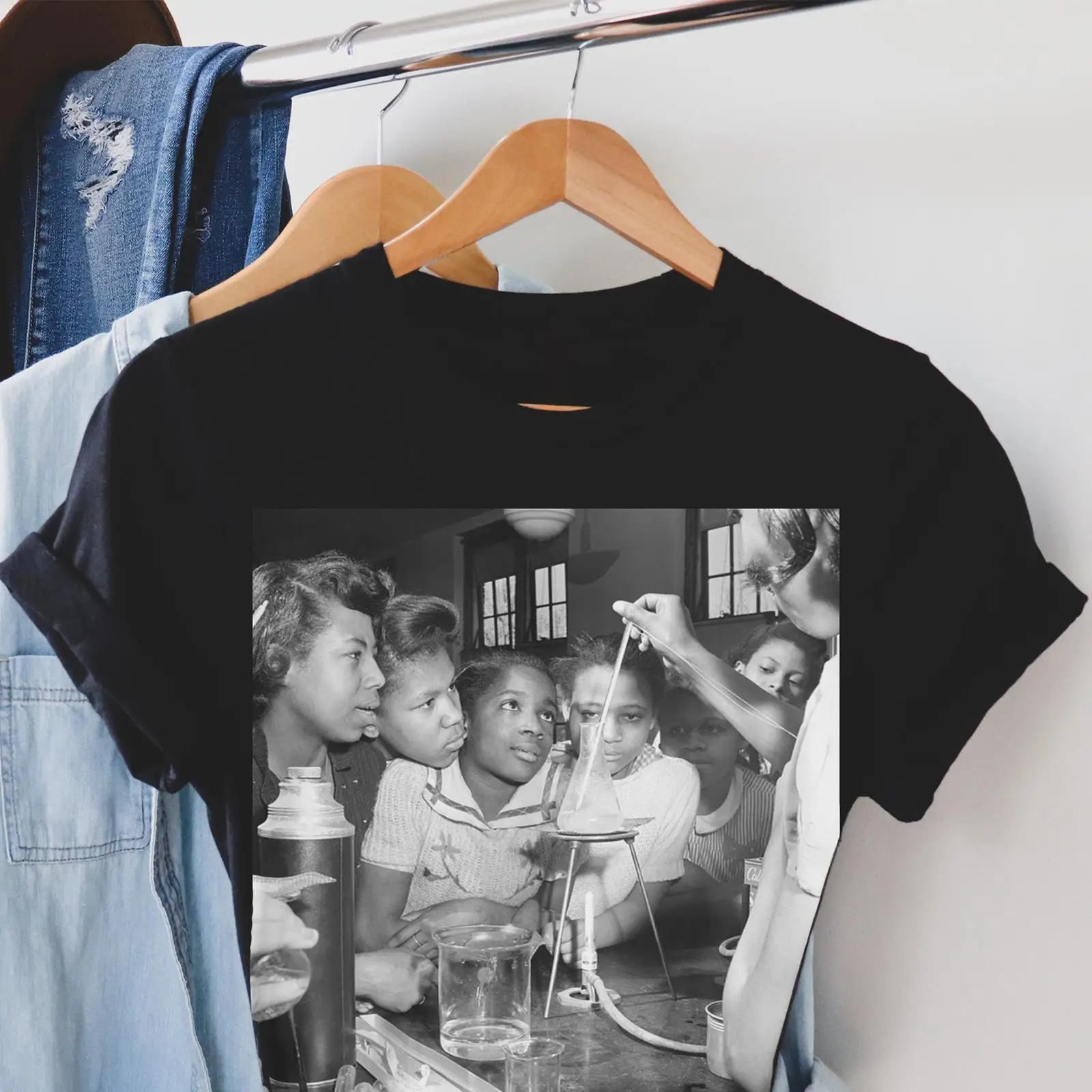 เสื้อยืดลาย Black Girls in Sci - Vintage Fashion History บทวิจารณ์และราคา